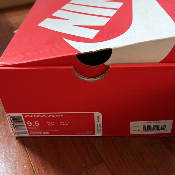 Nike Roshe One - Picture 2 of 3